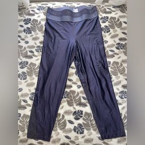 Nike pro capri leggings